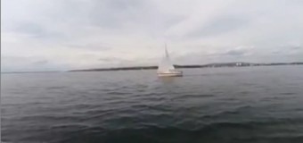 Die La Pirogue segelnd auf dem Bodensee